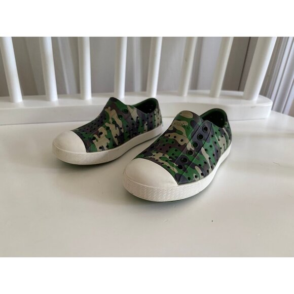 Native Shoes - Picture 3 of 5